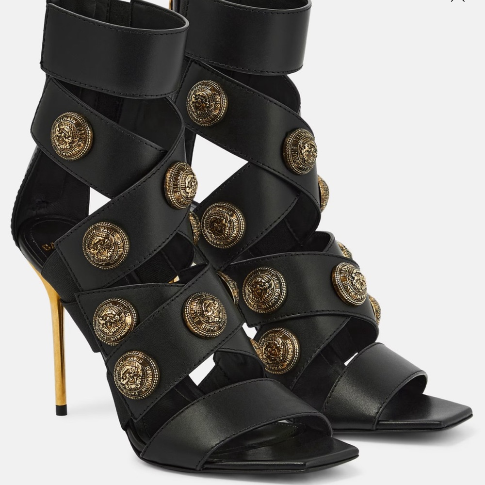 New in box with dust bags